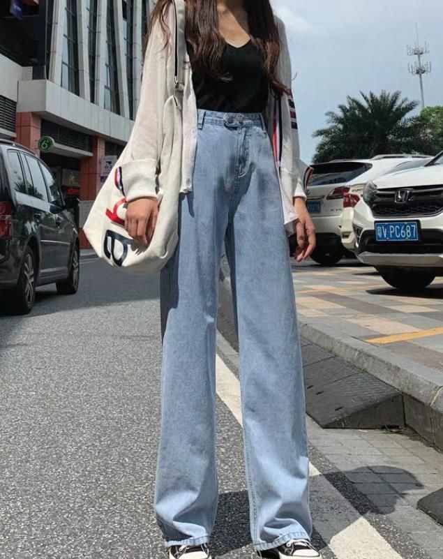  冬天：冬天要怎么穿才能显腿长？学大表姐刘雯的日常穿搭，秒变大长腿