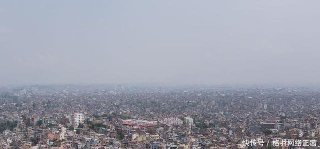 尼泊尔首都加德满都实拍不如中国一个县城发达，到处脏乱差