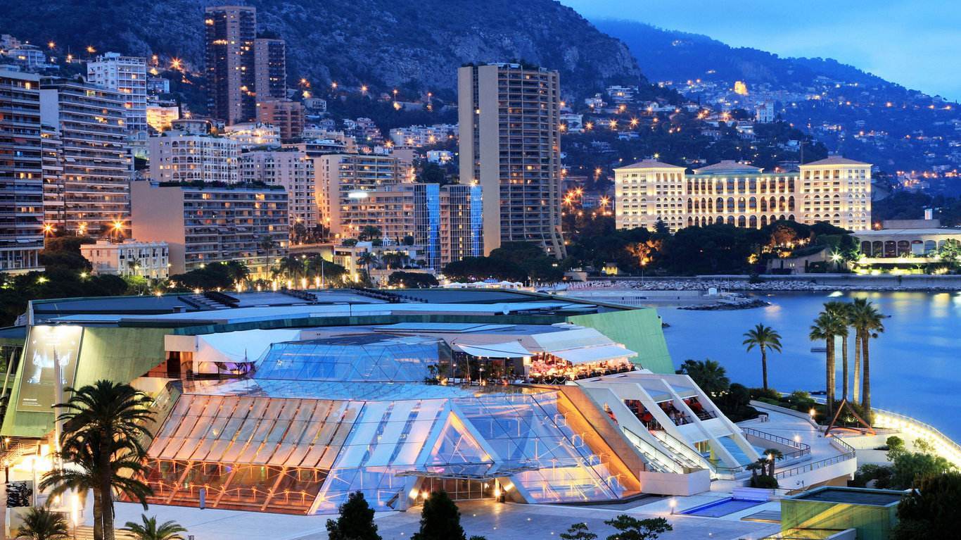 世界上房价最高的国家,每平方高达38万,居民收入主要靠什么?