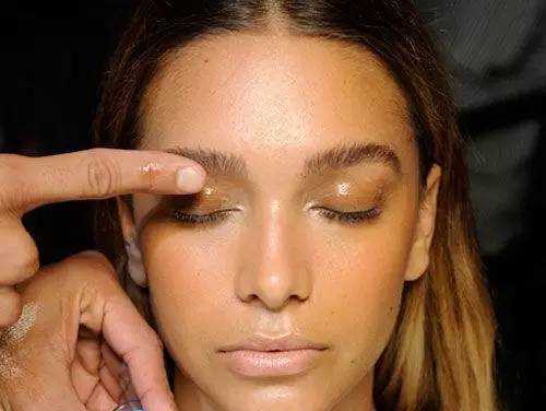 用不完的唇膏千万别丢，可是化妆神器