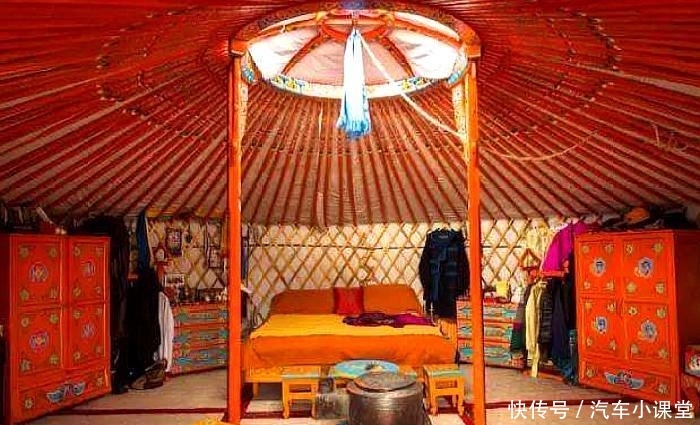 在蒙古包留宿时，碰了床头的“红绳”会怎样？导游：隔天你就懂了