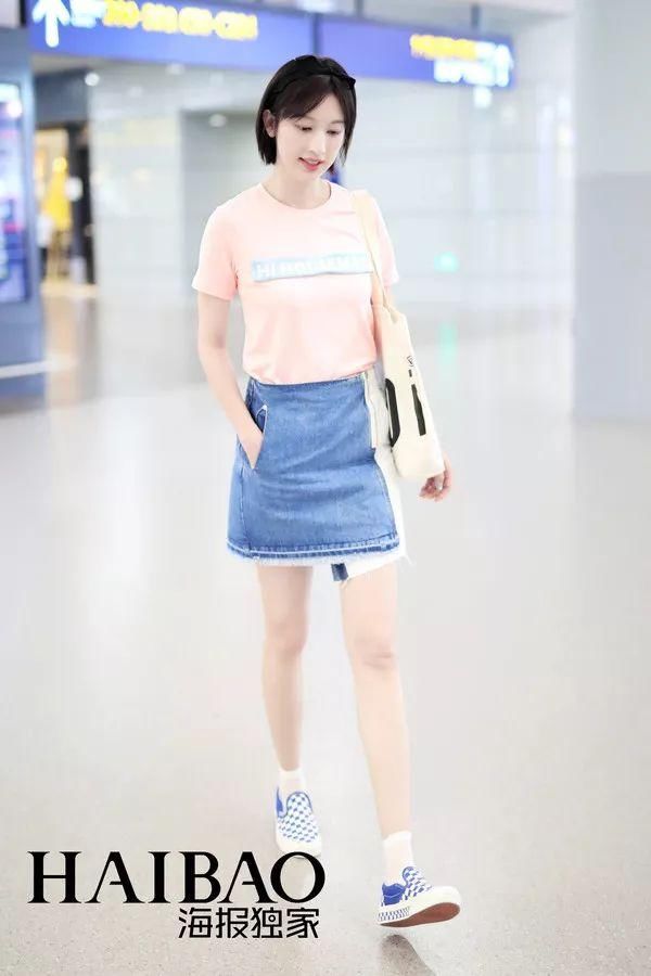 瘦回巅峰的赵薇年轻10岁!白百何这脸是怎么了?【海报街拍】