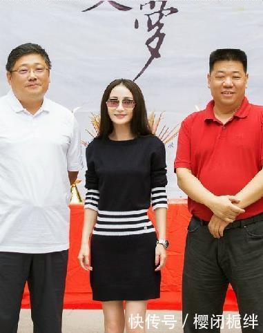  『值得』姚笛新剧将至，穿黑色少女裙依旧貌美，网友：美女值得被原谅