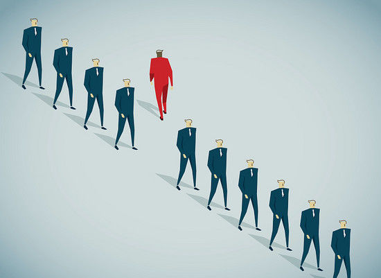 光线华谊们“失落”，开心麻花们“狂欢” | 电影公司半年报