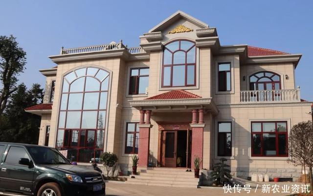 农民将房子建起来，不装修也不住人，专家：这有什么意义？