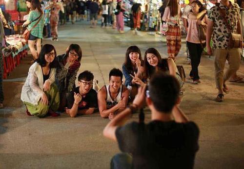 泰国“最正规”的夜市，一律禁止宰客，男游客放心玩