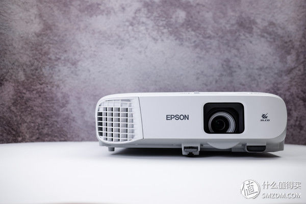 #达人发文幸运屋#商教两用的专业投影机新选择:探寻 EPSON 爱普生CB-970 投影机