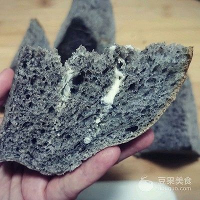  【黑芝麻】黑芝麻奶酪包的做法