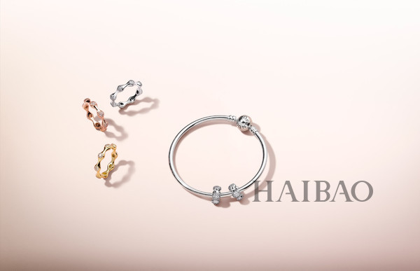 Pandora推出重塑经典爱的豆荚系列