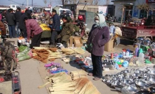  [小贩]为什么农村要隔几天一次“赶集”，难道不能天天赶集吗？