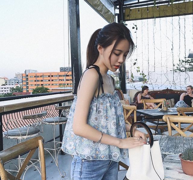 经典小背心, 演绎都市女人的时尚美, 真心时尚又性感!