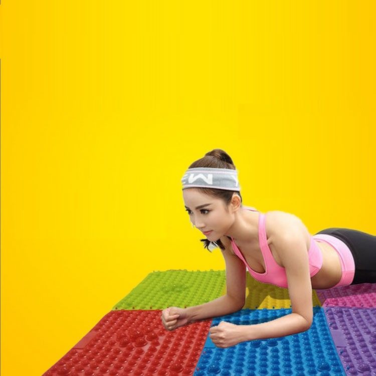 今年巨流行运动系裤子，比穿套装舒适透气，更有女人味