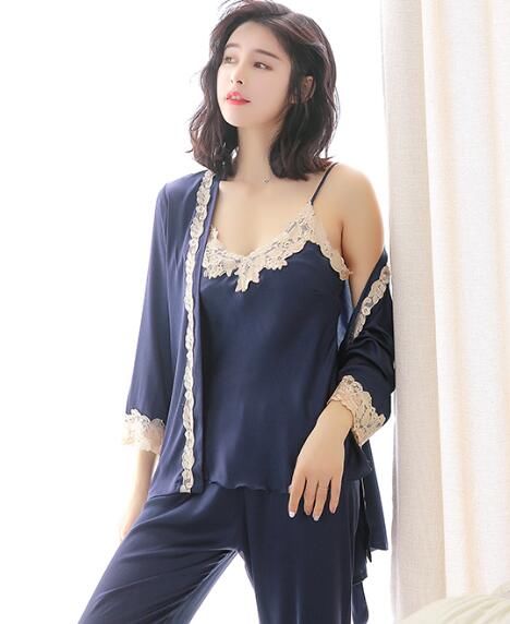 不穿三角裤不算啥?瞧瞧这16张图怎么穿的,保准让你脸红心跳