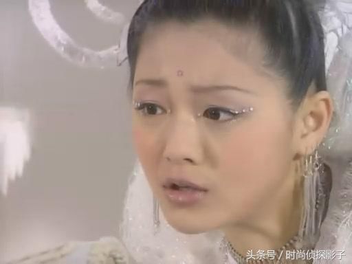 眼妆亮晶晶的古装女子，张茜娇俏可爱、大S唯美贵气、许晴最夸张