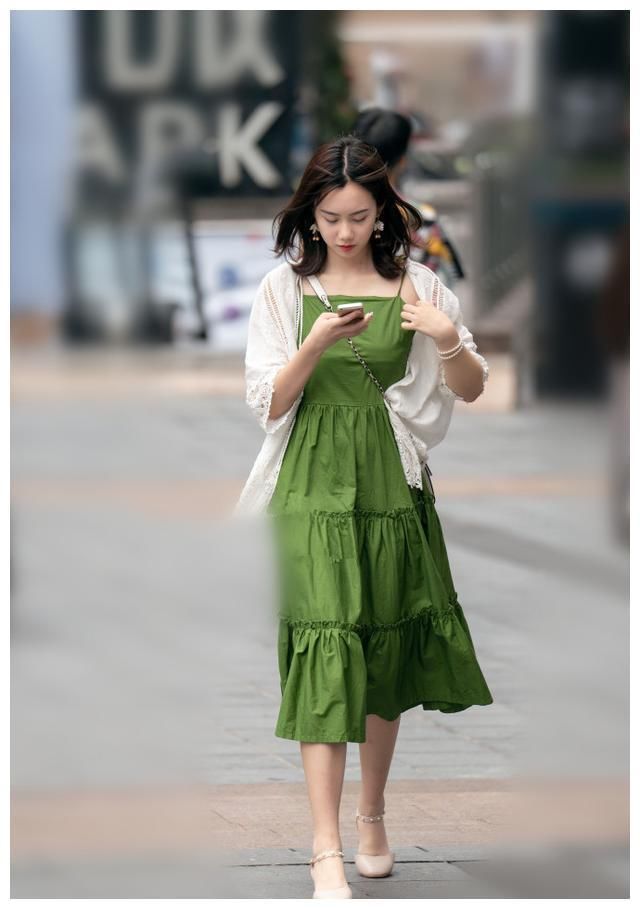 街拍:图1凹凸有致，图3韵味十足，图8高挑靓丽美女