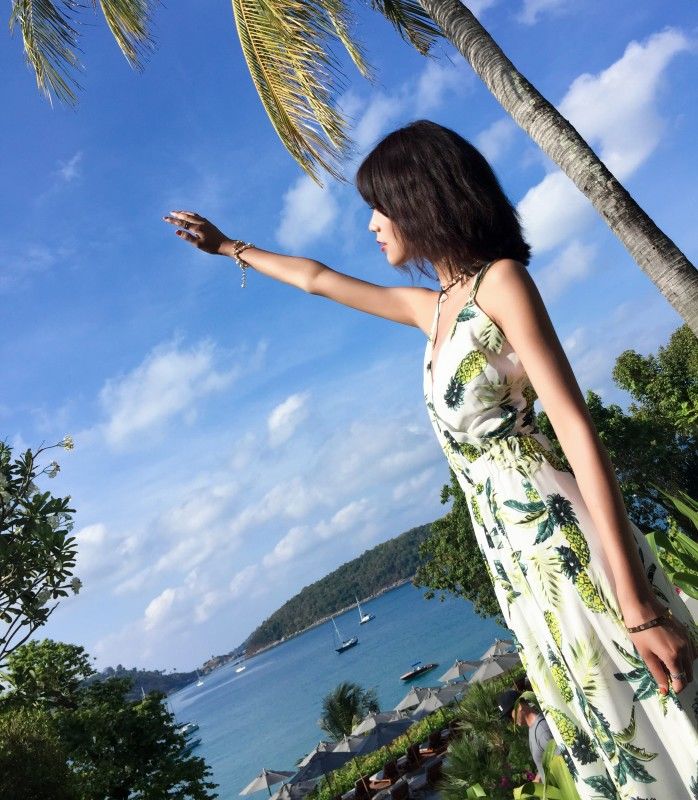 原来沙滩裙很迷人，扔掉比基尼吧，回头率不是一般的高