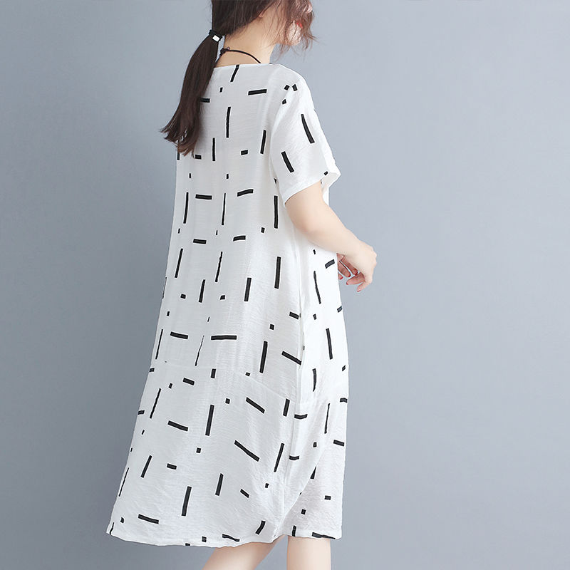 难怪矮个子老婆不穿短裤，相中新款甜美裙，背影都美翻了