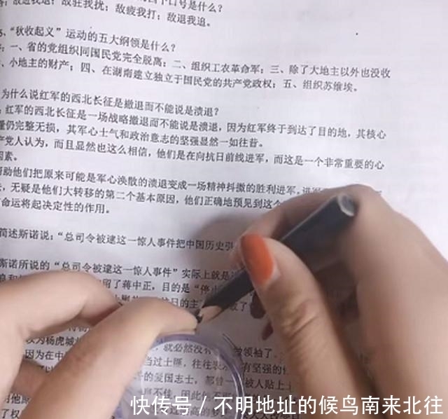  成品：美术生画“透视手”，开始少在那充大头，成品还以为是特效