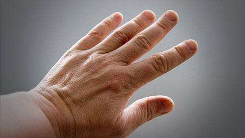 老年人经常“手抖”，或许是这3种“疾病”的征兆，万不能忽视！