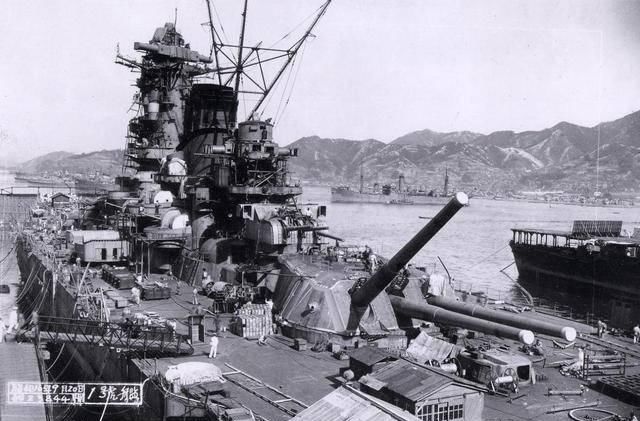  #美军#日本试图与美决一死战，四千多人葬身海底，美军阵亡却不足百人