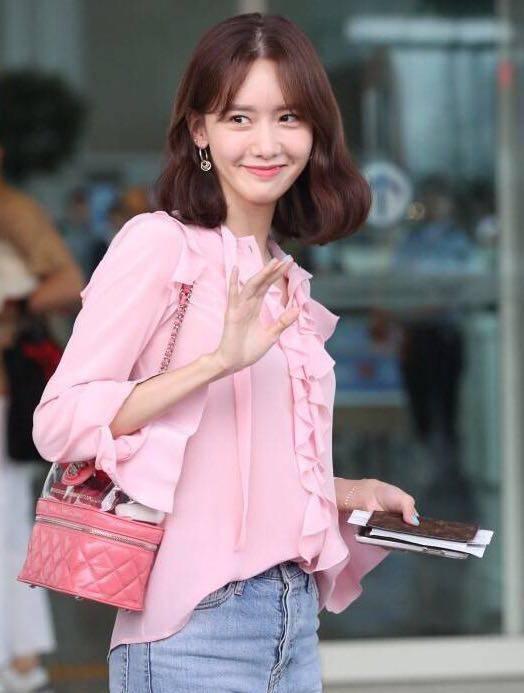 当42岁马伊琍撞上28岁林允儿同穿粉衫，网友：这差距可没有14岁！