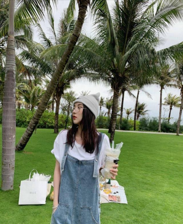 #丢掉#赶快丢掉厚运动外套吧!时尚达人强烈推荐十款显年轻高端大气穿搭,最少年青5岁