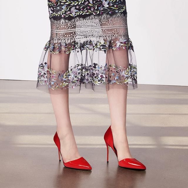 一双“黑高跟”带你轻松逆袭“女神”，美到连自己都不敢相信