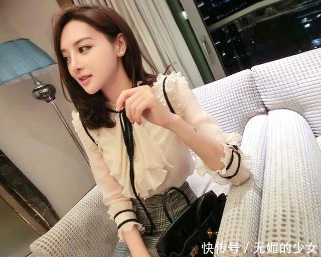 找了好久，才找到这新款包臀裙，女人穿最适合，迷人高雅超美哒