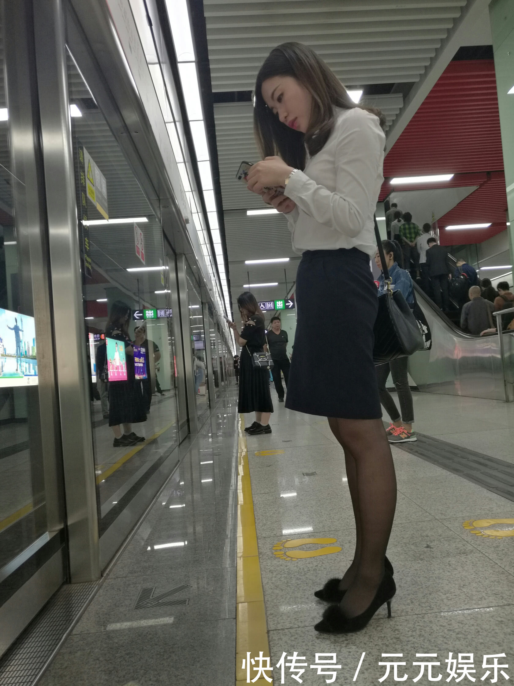 街拍：大长腿美女万般美，城市风尘沁人心