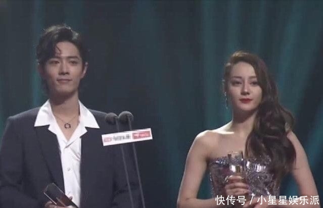  对视：迪丽热巴关晓彤侧脸同框鼻子瞩目，与肖战同台腼腆对视颜值爆表
