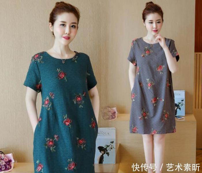 乡下女人别做黄脸婆！回娘家，45岁农村嫂子穿美衣，真的好洋气