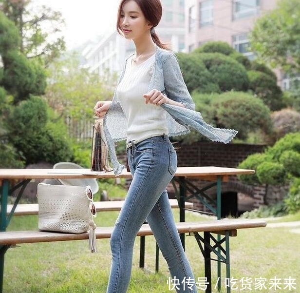  [美女]时尚个性的牛仔裤美女，身材一级棒，非常有魅力！
