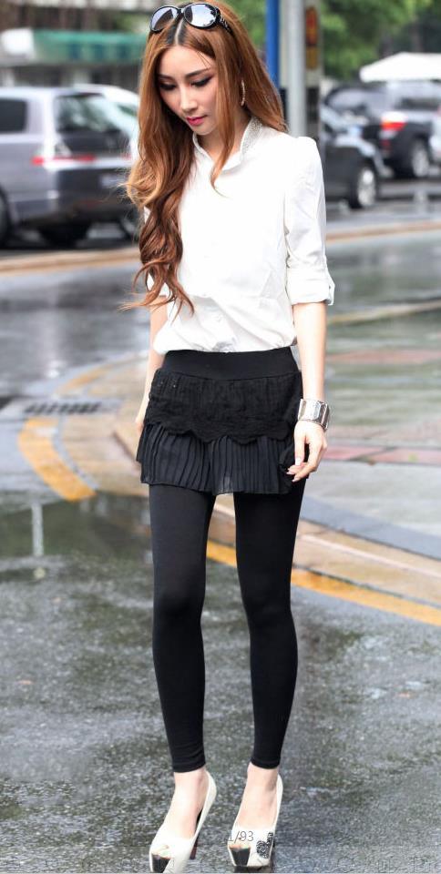 妩媚小姐姐高冷职业装穿出时尚范，高冷不羁的韵味真的很有特点