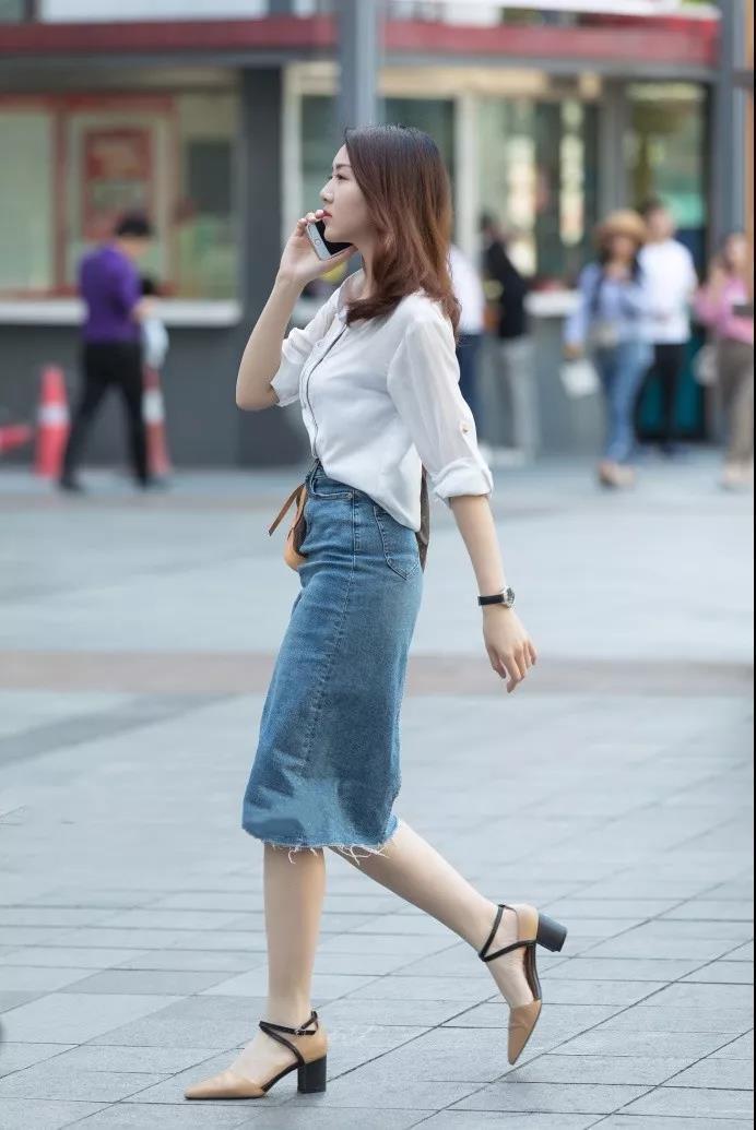 时尚街拍, 漂亮的小姐姐都是一样的，知性优雅，清新迷人