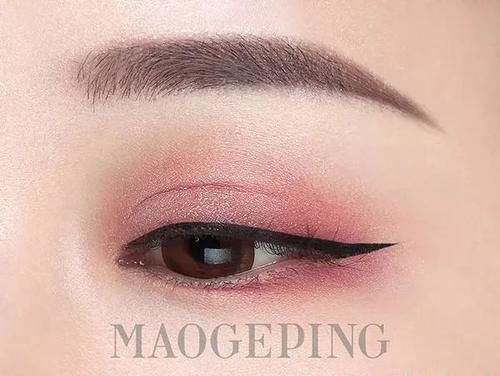  『眼妆』豆沙色眼妆这样画，也太好看了吧