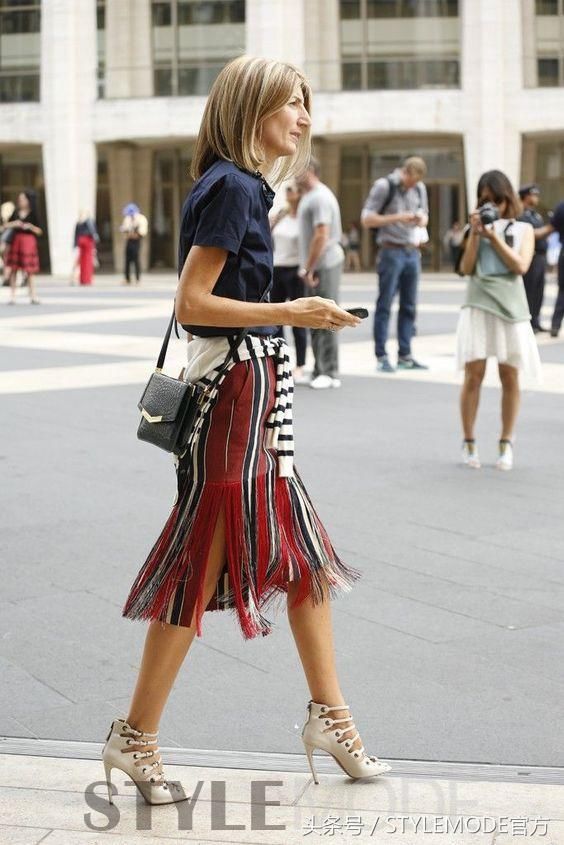 条纹裙最精彩的一面等你发现