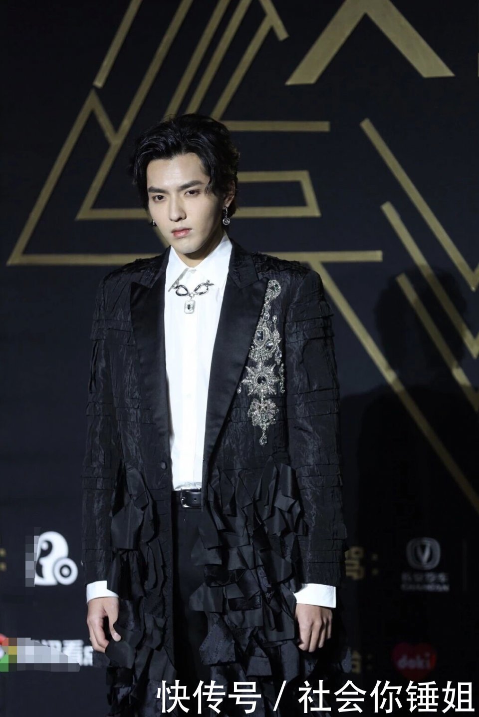 吴亦凡鹿晗星光大赏