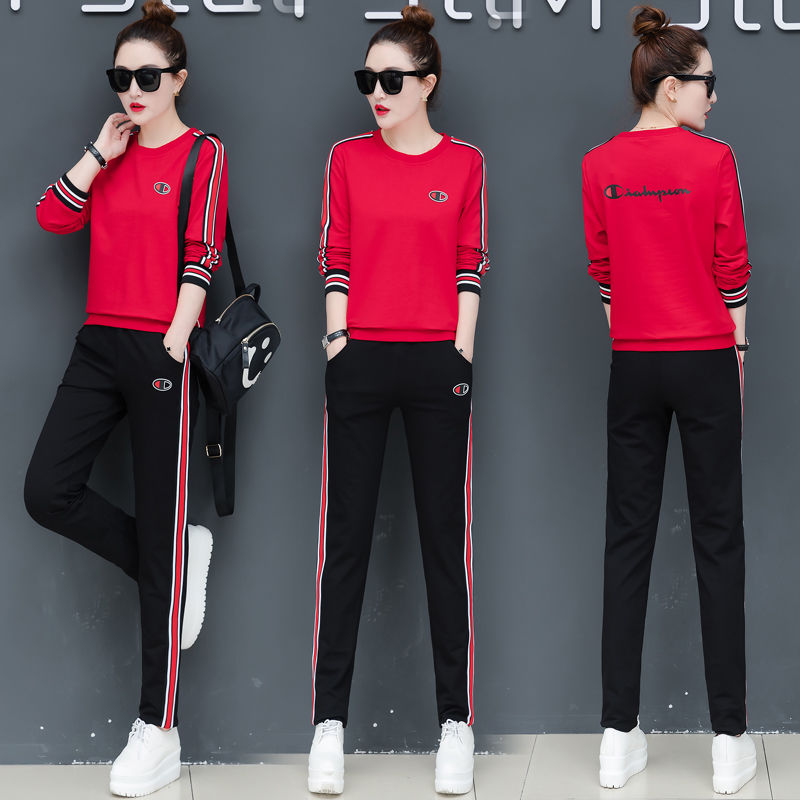 我身高是短板，又穿不来高跟鞋，高腰套装+平鞋，看着竟有165