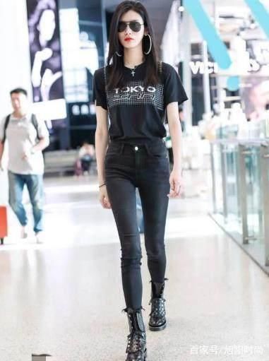 奚梦瑶真会玩！穿“三角形”超短裤出街，网友：腿长了不起啊！