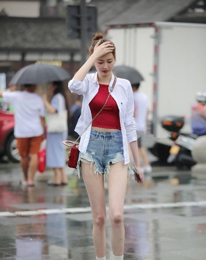  「时尚」街拍：清新时尚，美女佳人