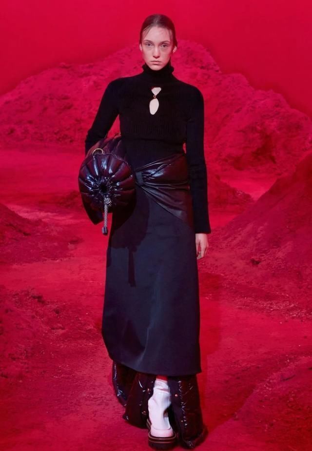 设计师@2020秋冬 Genius 系列：多个天才设计师的合作系列，MONCLER