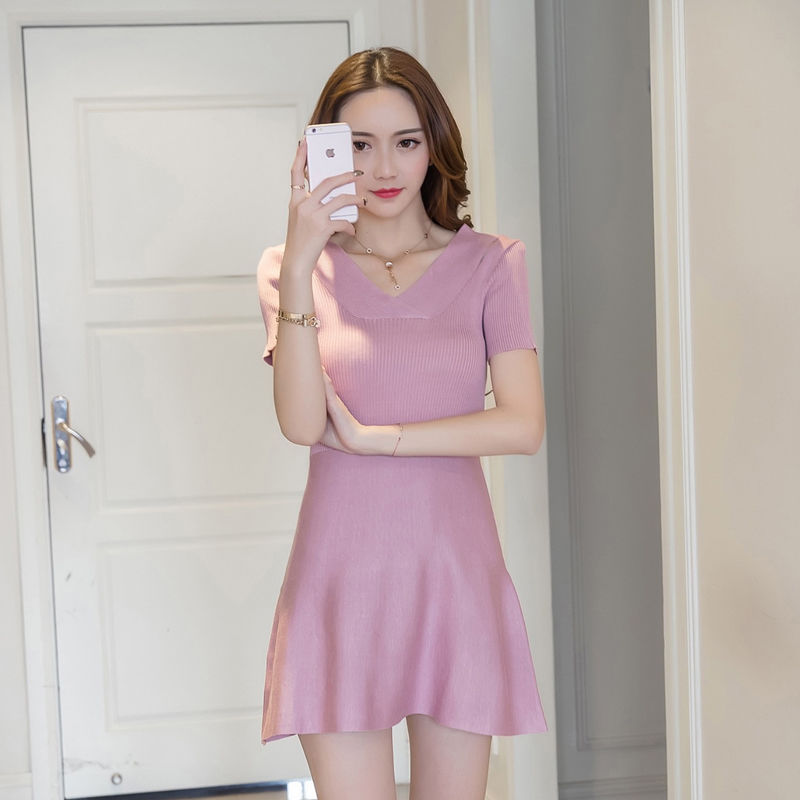 微胖的女人有福了!试试紧身裙+绑带鞋，凸显迷人身材，一穿上瘾