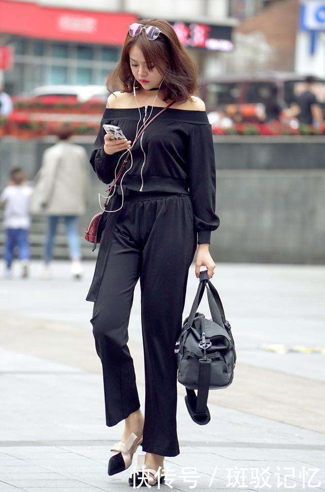 街拍：图五气质红唇美女，露肩衫配直筒裤，美腿小姐姐，超可爱！