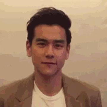 听说女明星们最近都不穿衣服出门了？