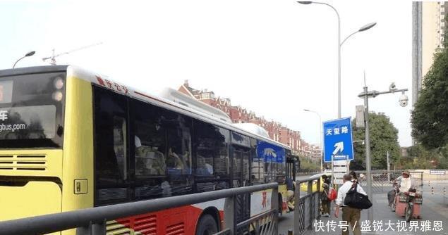 中国最短的公交线路, 全程仅500米, 游客表示太坑没必要存在