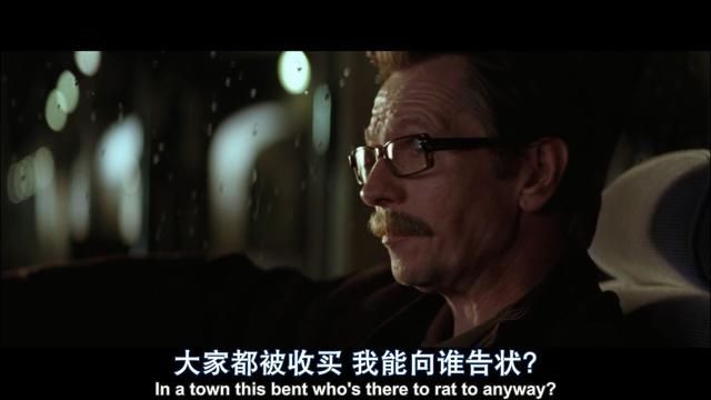 『蝙蝠侠』打败蝙蝠侠的小丑输了?不尬吹,独家新解《黑暗骑士》史诗三部曲