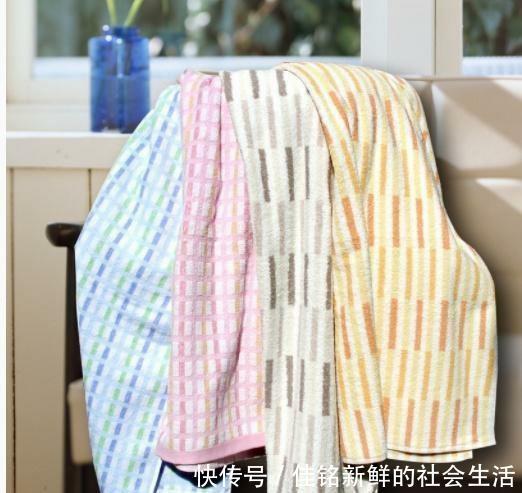 导游一再提醒:无论穷游还是富游,出门别忘带3样东西,防止意外