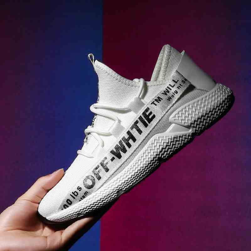 三伏天，千篇一律的凉鞋换了吧，刚上新的休闲鞋，不捂不臭贼清爽