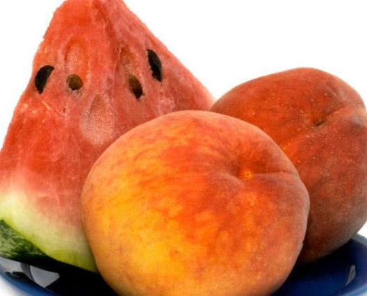 西瓜和桃子能一起吃吗,谣言卷土重来,这你也信