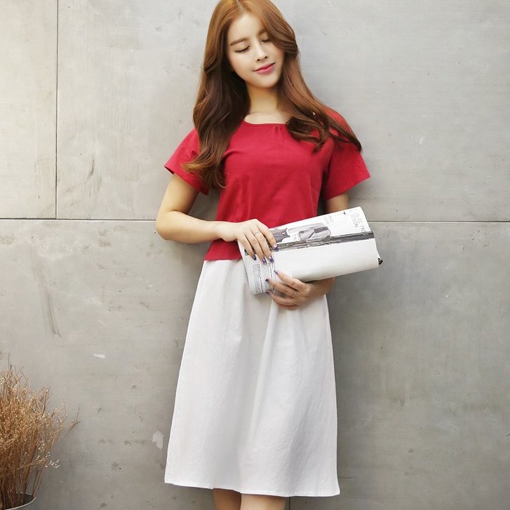 天气越来越热，还在为了穿牛仔裤而烦恼?试试这样穿，想不美?难